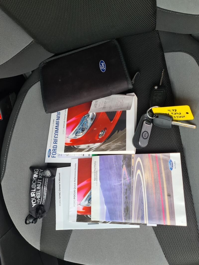 FORD FOCUS