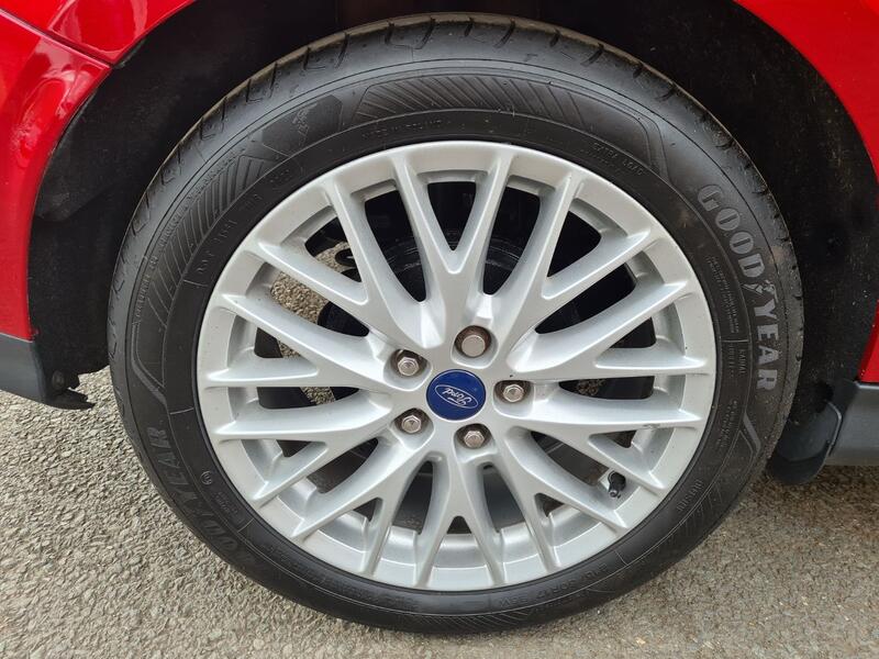 FORD FOCUS