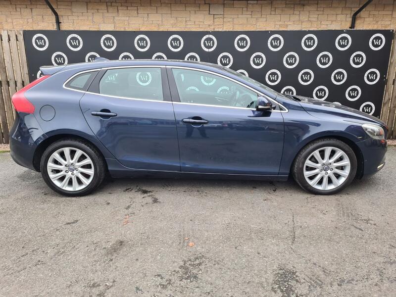 VOLVO V40