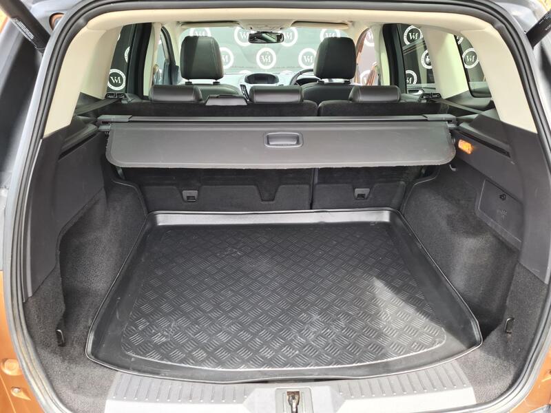 FORD KUGA