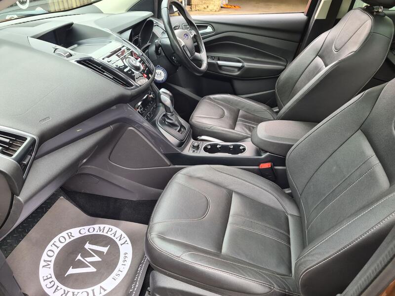 FORD KUGA
