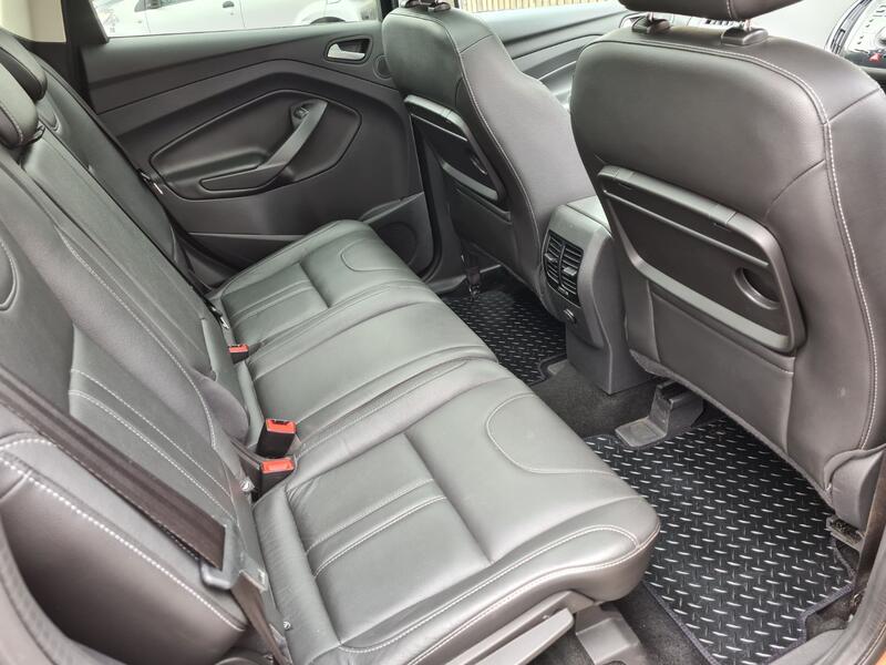 FORD KUGA