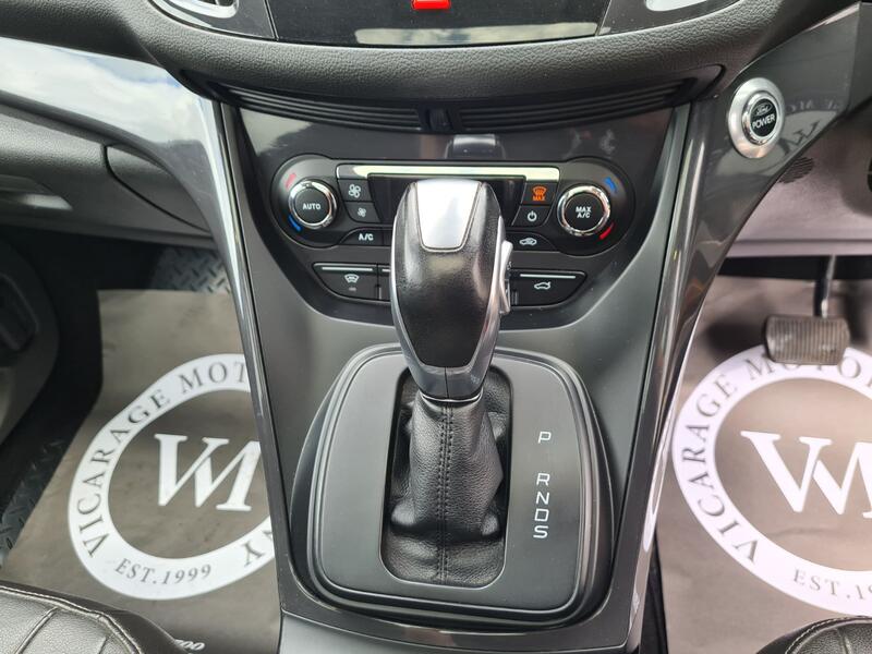 FORD KUGA