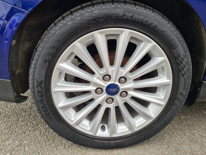FORD FOCUS