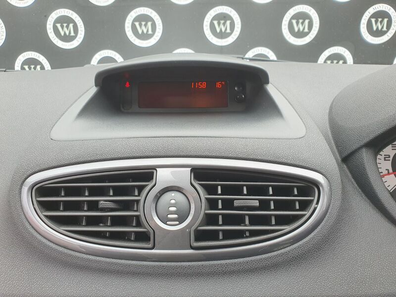 RENAULT CLIO