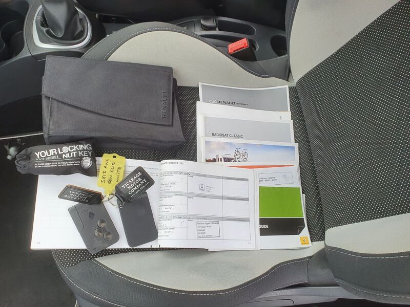 RENAULT CLIO