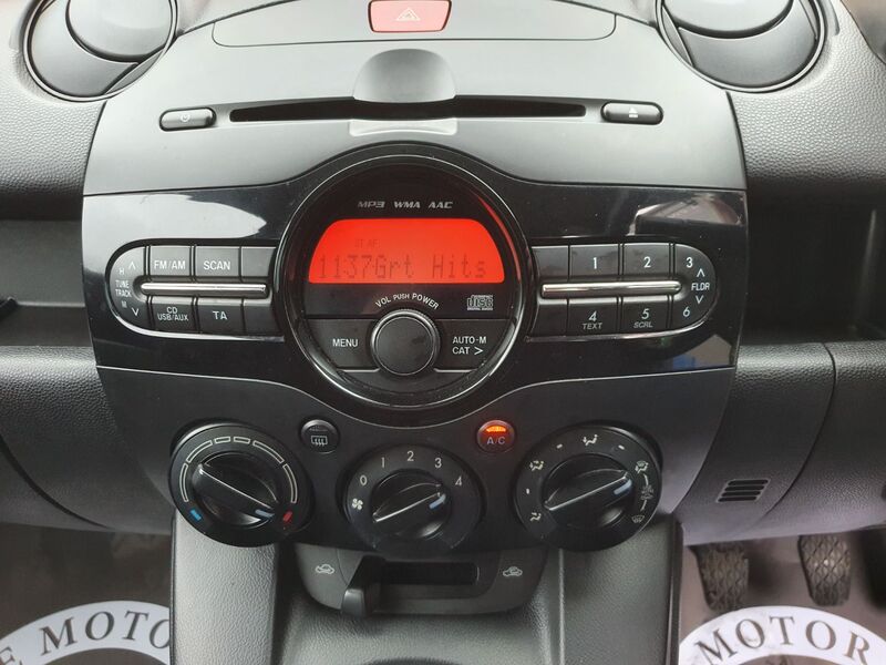 MAZDA 2