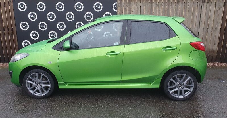 MAZDA 2