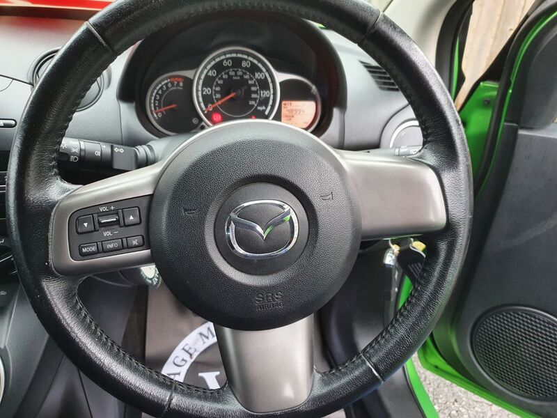 MAZDA 2