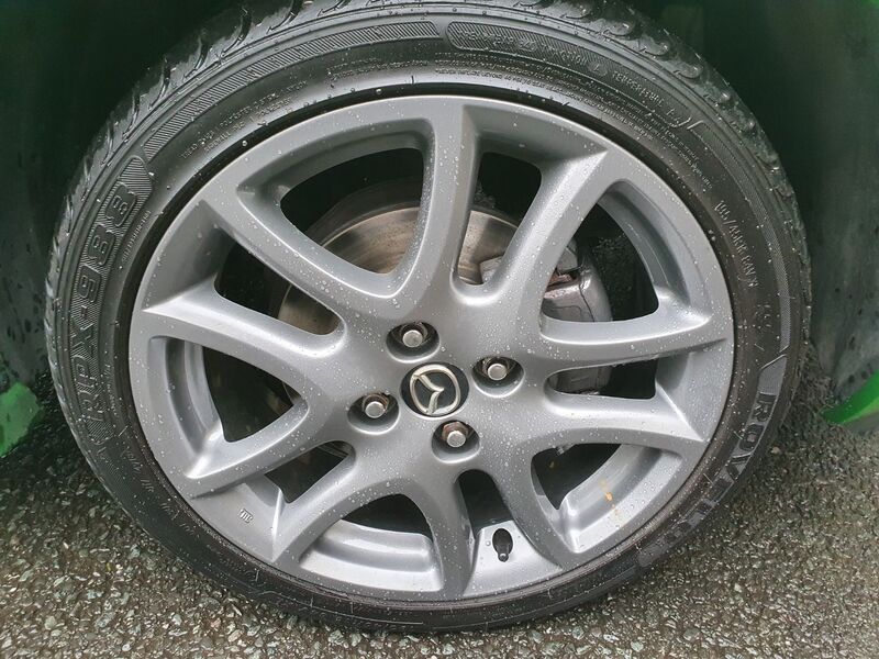 MAZDA 2