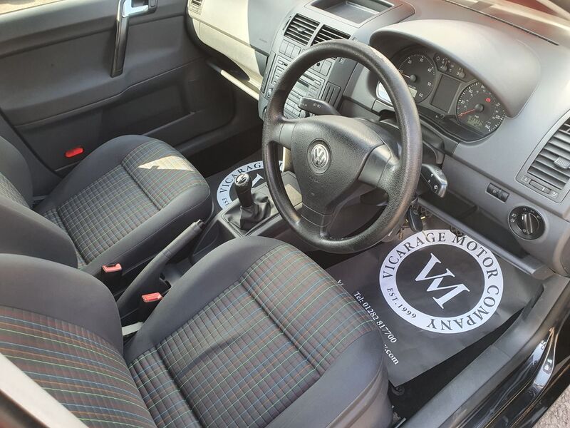 VOLKSWAGEN POLO