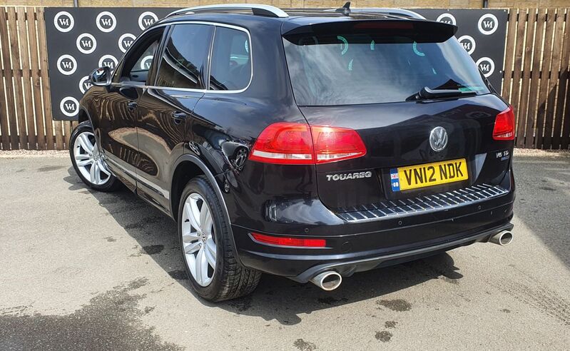 VOLKSWAGEN TOUAREG