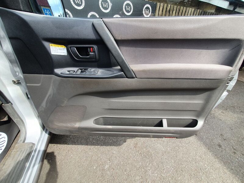MITSUBISHI SHOGUN