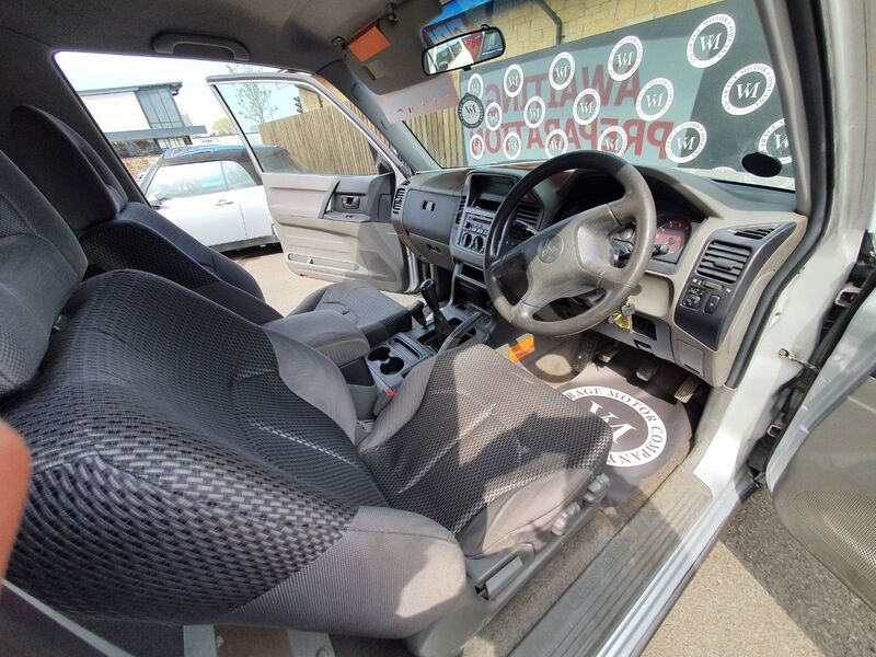 MITSUBISHI SHOGUN