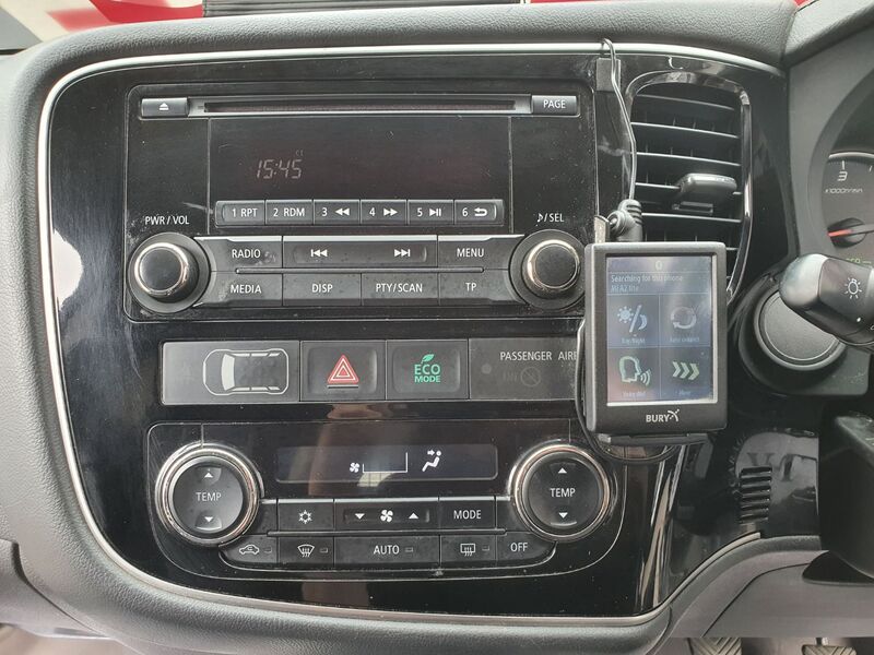 MITSUBISHI OUTLANDER