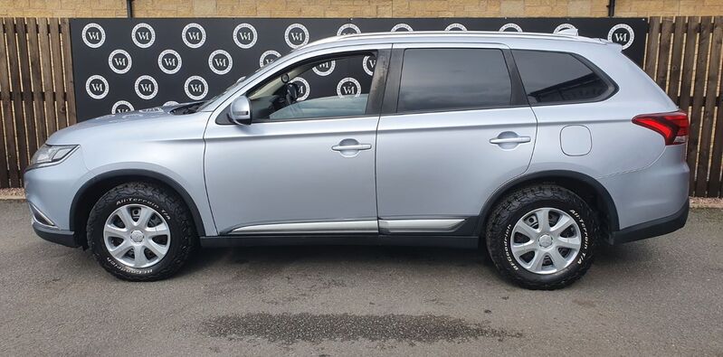 MITSUBISHI OUTLANDER