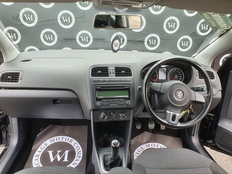 VOLKSWAGEN POLO