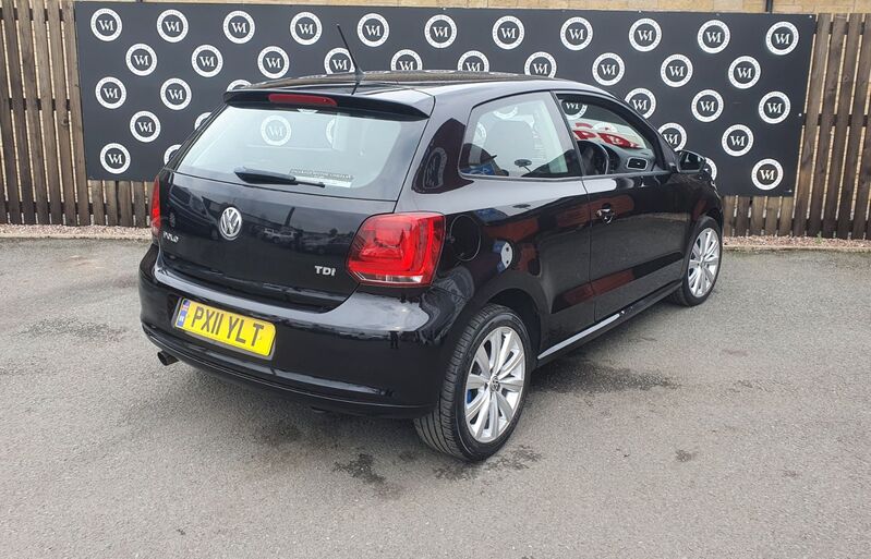 VOLKSWAGEN POLO