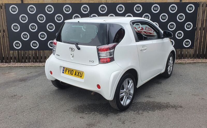 TOYOTA IQ