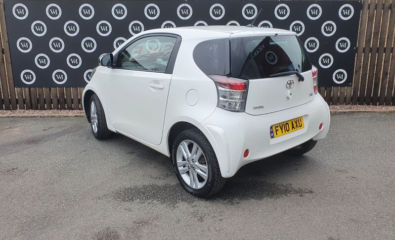 TOYOTA IQ