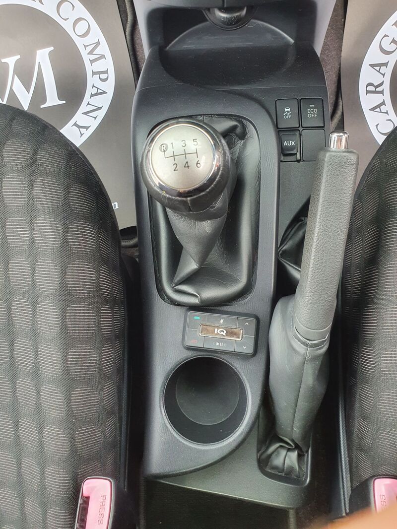 TOYOTA IQ