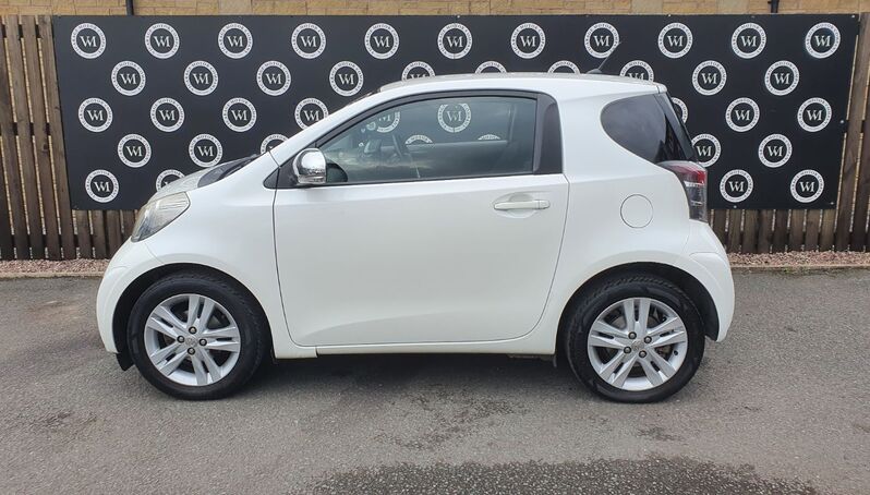 TOYOTA IQ