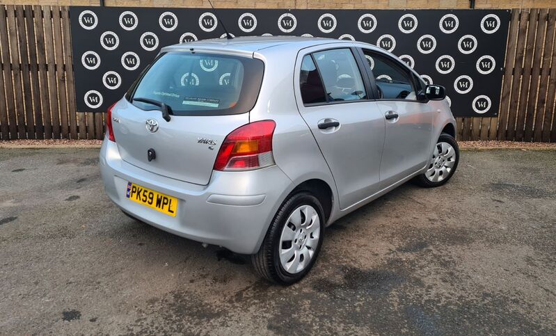 TOYOTA YARIS