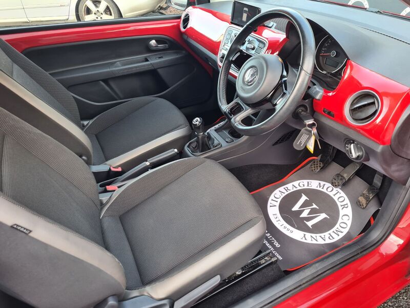 VOLKSWAGEN UP