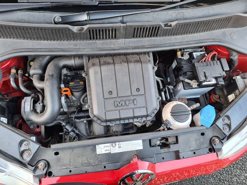 VOLKSWAGEN UP