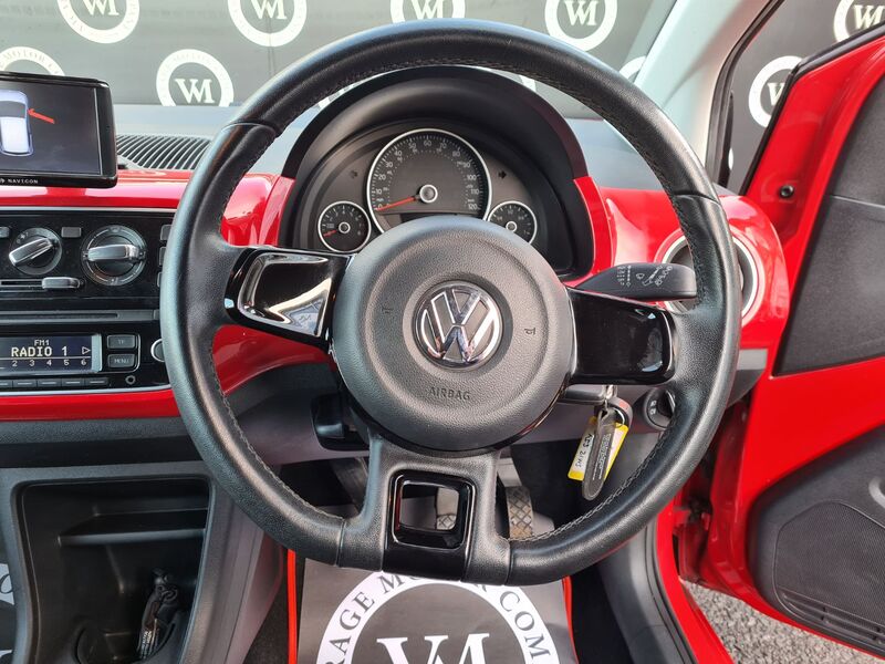 VOLKSWAGEN UP