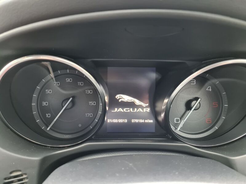 JAGUAR XE