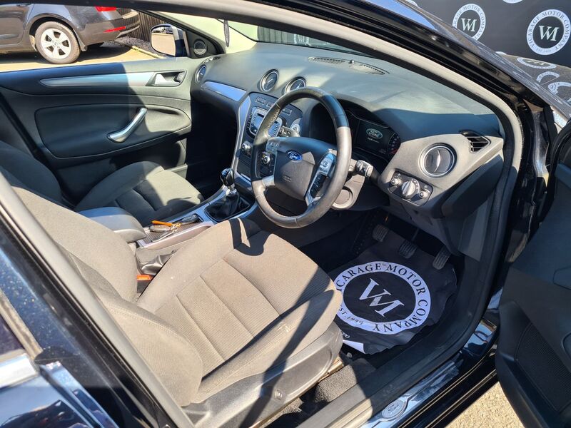 FORD MONDEO
